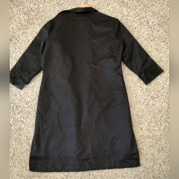 Silkland Black Button-Up Cardigan with Embroidered Details - Picture 6 of 6